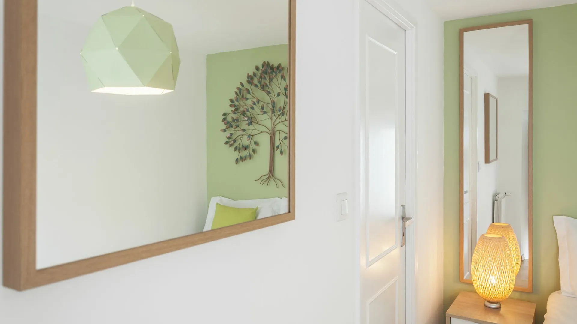 Contemporary By Apartments Alfama Lisbon