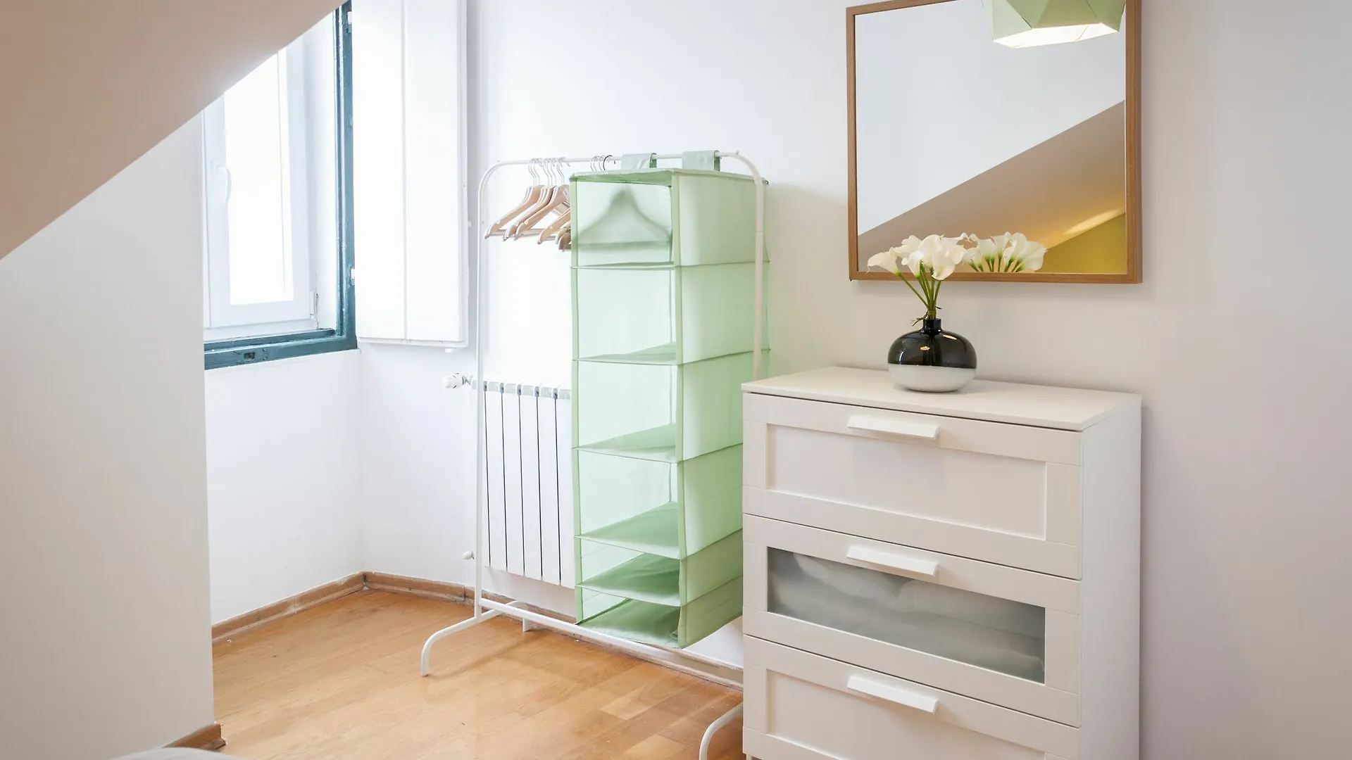 Contemporary By Apartments Alfama Lisbon