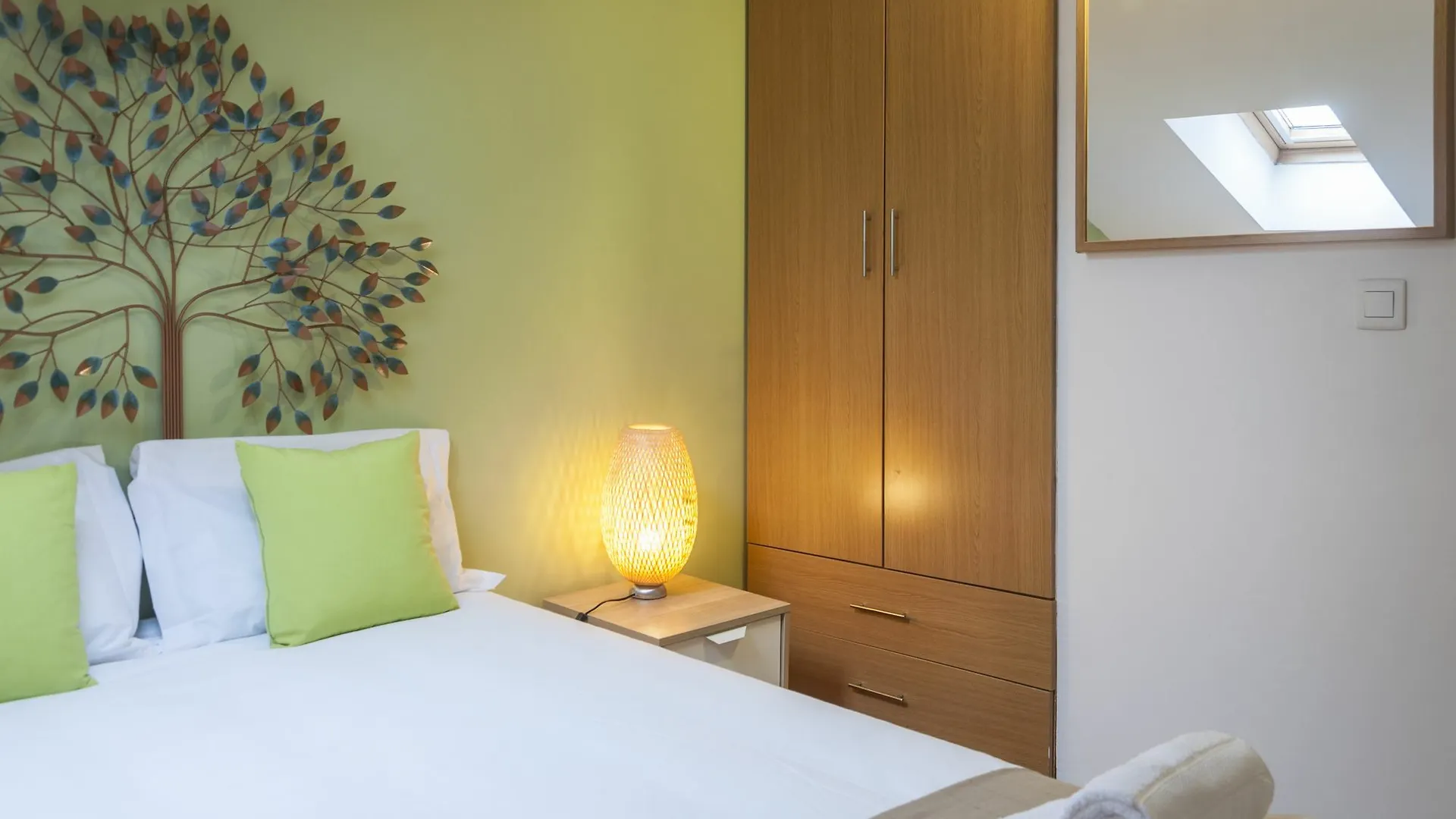 Contemporary By Apartments Alfama Lisbon